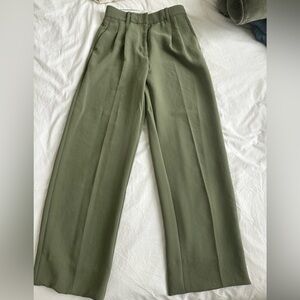 Aritzia Effortless Pant